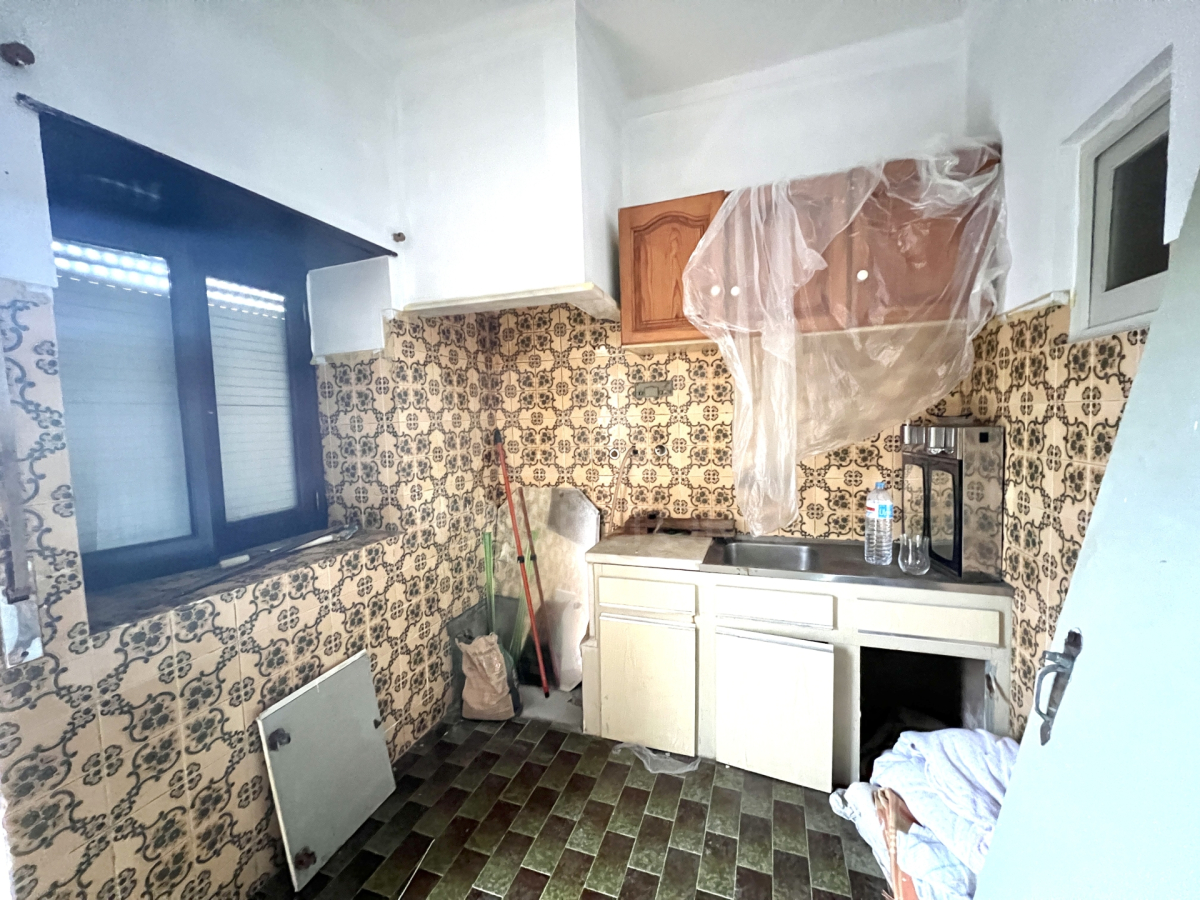 House to restore in the center of Peniche